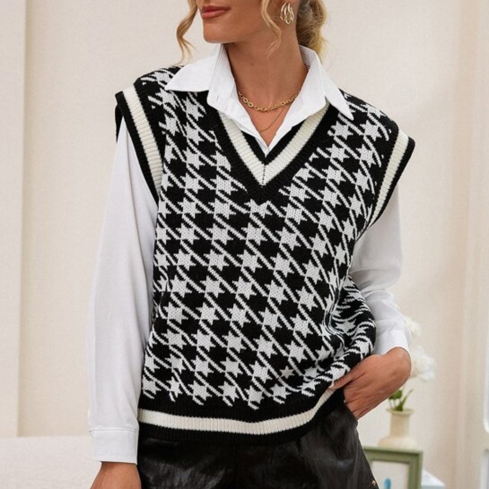 Houndstooth Sweater Vest